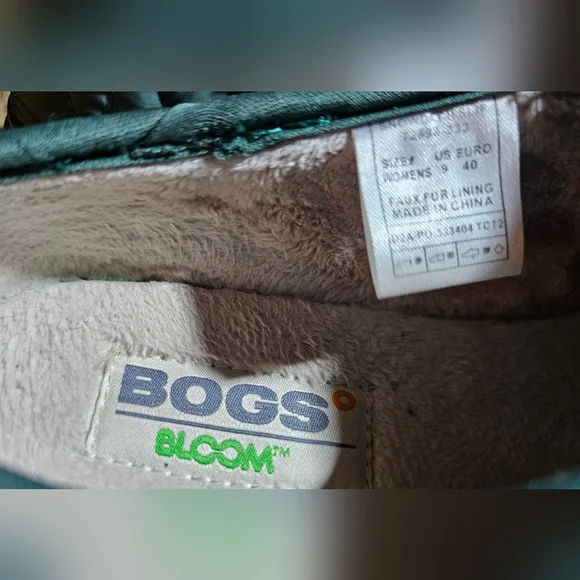 BOGS Womens  Quilted Teal Slip-On Shoes - Picture 4 of 4